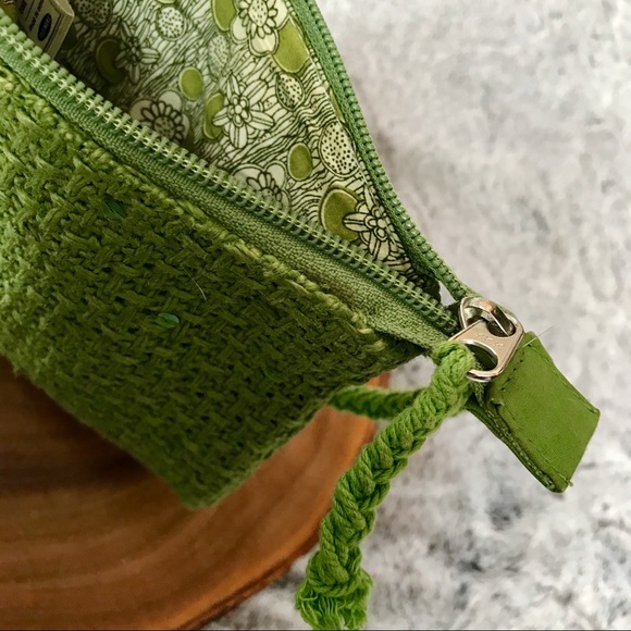 Old Navy Knit Boho Crossbody Bag - Picture 5 of 5